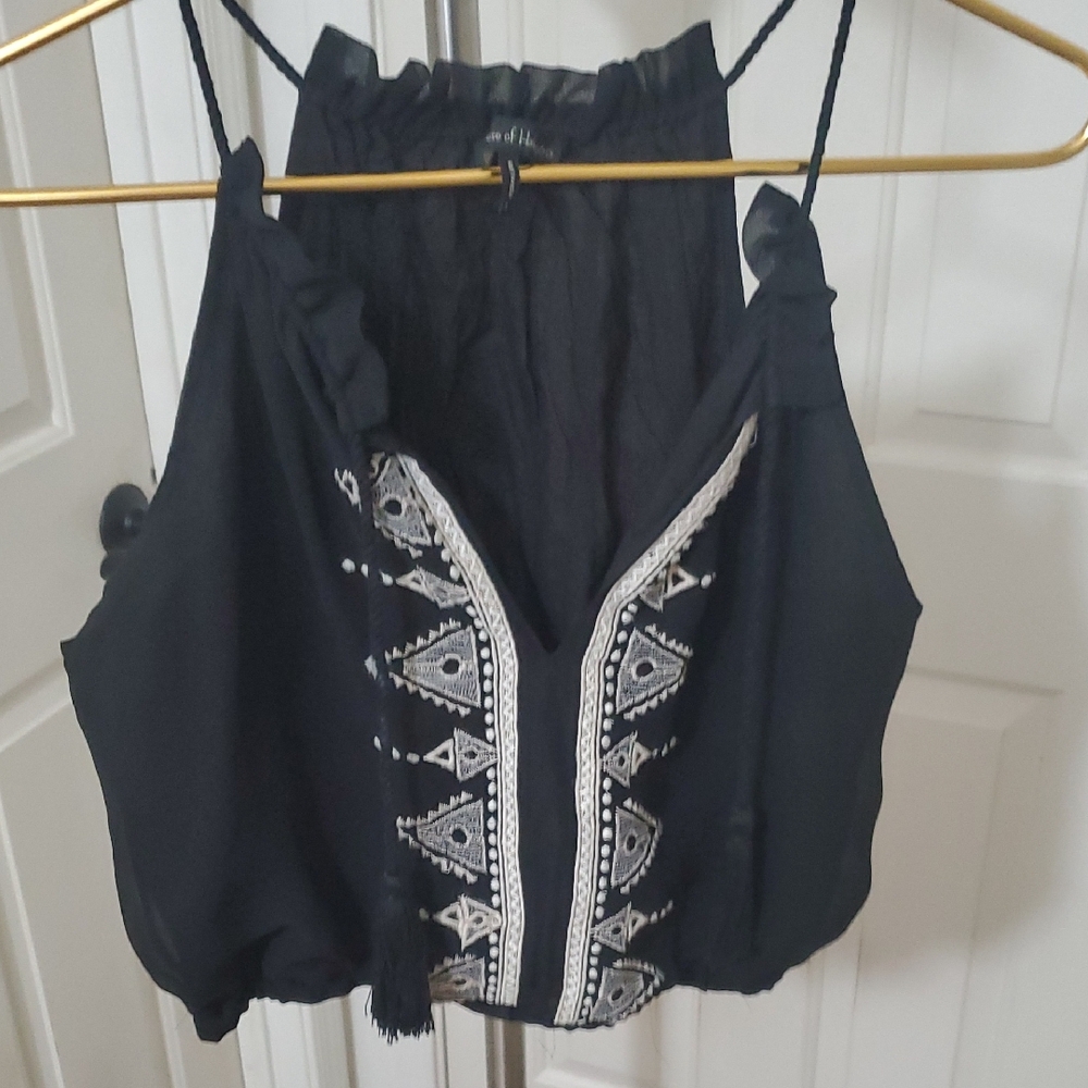 House of Harlow 1960 Black Crop Top with White Embroidery